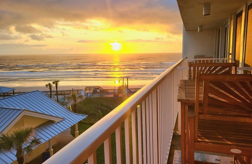 Lenox Park Apartment | Oceanview & direct beach access. -NO CLEANING FEES- Pool is open!
