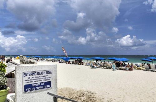 Galt Mile Apartment | Oceanview on SAND located in Ocean Manor Resort Fort Lauderdale Beach 2 bed 2 bath spacious corner unit partial ocean view