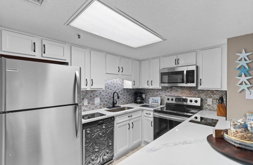 Myrtle Beach Apartment | Oceanview, Pools, Hot tub, Indoor pool, 2 Beds