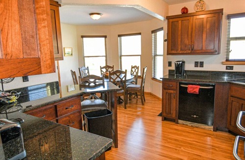 Turtletown House | Ocoee Stone Lodge- Wifi, Fireplace, Free Activities, Covered Outdoor Living Area