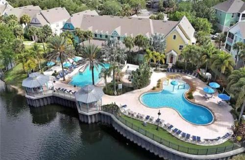 Kissimmee Apartment | October Weekly Rate 83 Dollars per Night - Free Disney Shuttle! Family Villa with Pool - 2 Beds, 2 Baths for 8 Guests - 3016