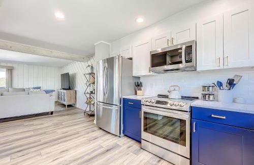 Sea Dunes Apartment | Octopus Garden A Luxurious Townhome Overlooking Pool Ocean Views