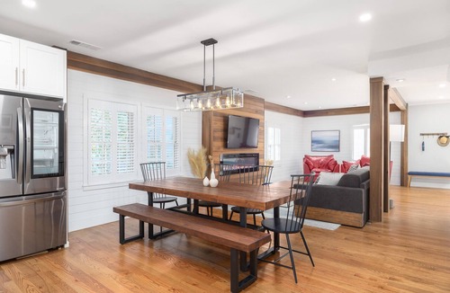 Roswell House | ❤️ of Roswell, walking distance to restaurants, pub, ☕️ shops and trails!