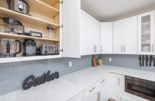 Roswell House | ❤️ of Roswell, walking distance to restaurants, pub, ☕️ shops and trails!