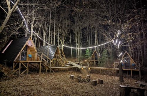 Hartford Cabin | Off-Grid Mini A-Frame in Hartford, TN- Cabin R
