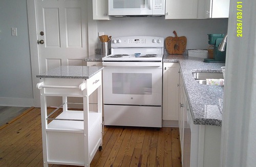 Jonesville Cottage | Off the Trail, but still on Track.nCharming 2-bedroom cottage is waiting for you
