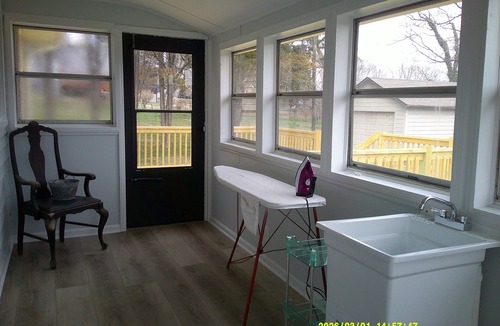 Jonesville Cottage | Off the Trail, but still on Track.nCharming 2-bedroom cottage is waiting for you