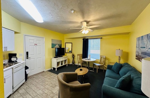 Brush - Stewarts Resort | OFFICIAL LISTING | Wyndham Ocean Walk 3 BR w/FREE Garage Parking!