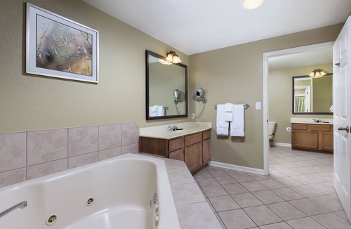 Sevierville Resort | OFFICIAL LISTING | Wyndham - Smoky Mountains 2BR w/Mountain Views, Whirlpool Tub