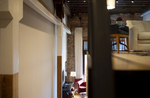 Brunswick Apartment | Oglethorpe Loft - Charming and warm