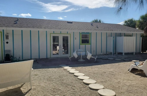 Floridana Beach House | "Old Florida" Beachside Cottage