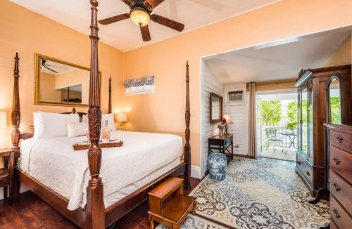 Historic Seaport Bed & Breakfast | Old Town Manor