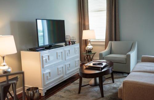 Historic District - North Hotel | Olde Harbour Inn