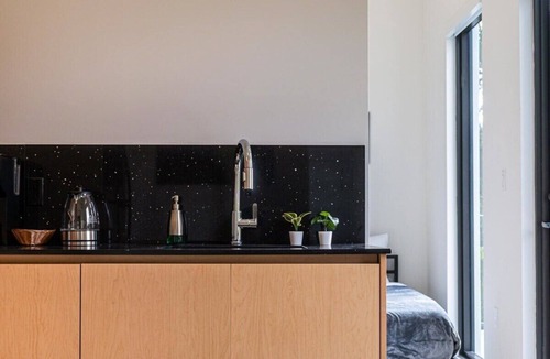 East Little Havana Apartment | Olive Studio | Balcony City | Roof Deck, Garden