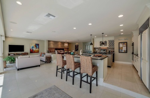 Isles of Capri House | Oliver's Oasis Naples - Luxury Accommodation with Two KING BED Master Suites!