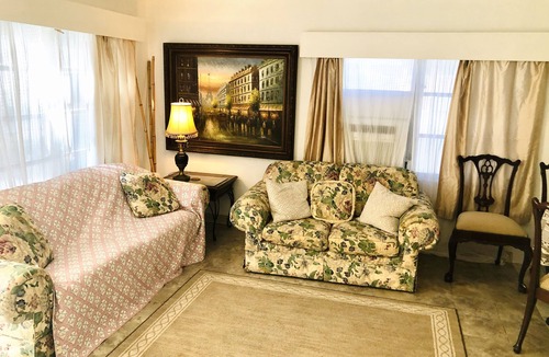 Belle Vista Apartment | On the Beach - Cozy Ground Floor Family Retreat, Patio, Yard, Beach Access