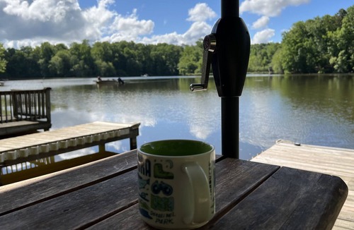 Anderson House | ON THE LAKE Romantic Cottage for 2, Lake Panoramic views - Pet friendly!