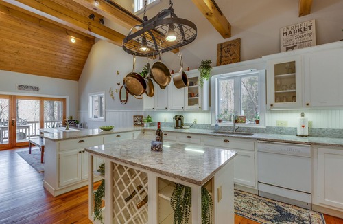 Sapphire House | ONCE UPON A STREAM- Storybook cottage on stream, perfect for family gatherings.
