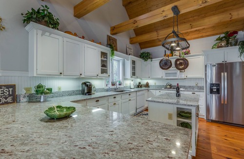 Sapphire House | ONCE UPON A STREAM- Storybook cottage on stream, perfect for family gatherings.