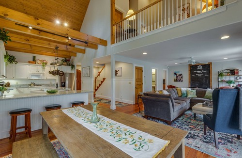 Sapphire House | ONCE UPON A STREAM- Storybook cottage on stream, perfect for family gatherings.