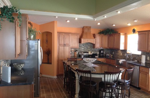 Mallory Square House | One Of A Kind Dog Villa close to Lake Sumter Landing w/Golf Cart, & WiFi!
