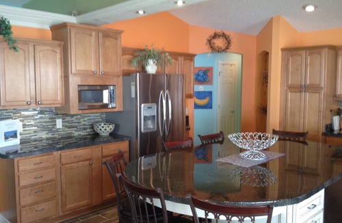 Mallory Square House | One Of A Kind Dog Villa close to Lake Sumter Landing w/Golf Cart, & WiFi!