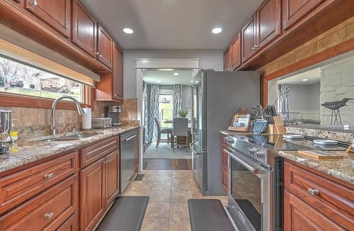 Oak Grove House | One Pointe Luxury Lake Retreat – 4BR/4BA Comfort & Style