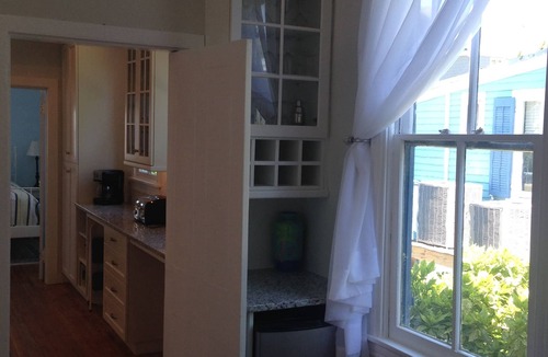 Cape May House | One Short Block to Beach - Spacious Victorian - 1st Floor Bed and Bath