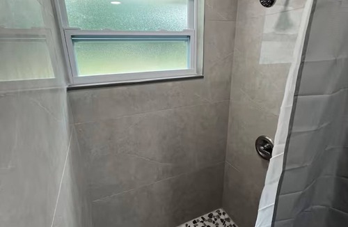 Old Grove House | Open Home Suites - 3 bed 1 bath