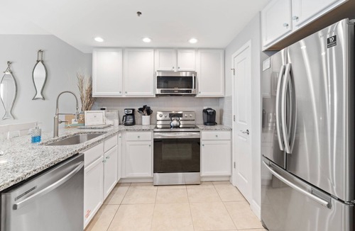 Panama City Beach Resort | *Open July 27 - Aug 2nd!* Beautiful condo!