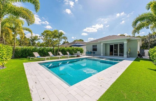 Jupiter House | Opulence & Serenity at Our Luxury Home in Jupiter!