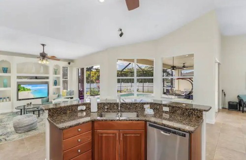 Mariner House | Orange Oasis - A Private Tropical Paradise