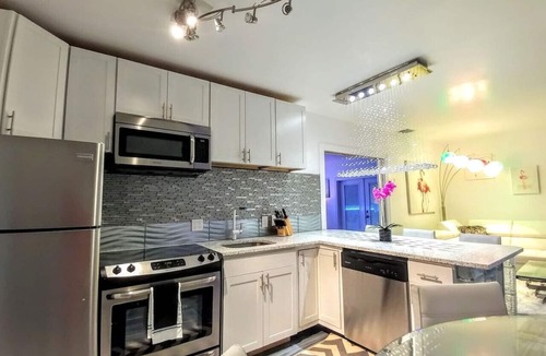 Oakes Estates House | ORCHID VILLA #1 3 BEDROOM HOME! HEATED POOL, PETS