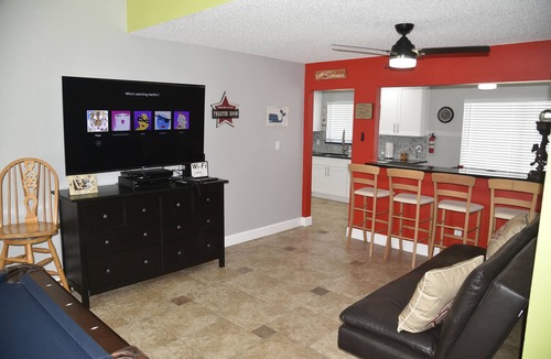 Altamonte Springs House | Orlando Area 4BR/2B/Outdoor Pool/Jacuzzi/Billiard