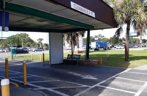 Sky Lake Apartment | Orlando | King Bed Smoking