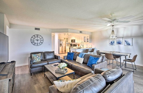 Ormond-by-the-Sea Condo | Ormond Beach Condo w/Balcony + Pool Access!