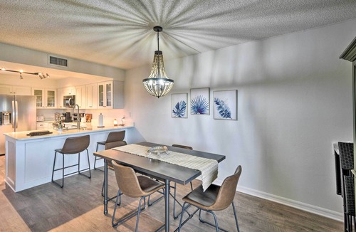 Ormond-by-the-Sea Condo | Ormond Beach Condo w/Balcony + Pool Access!