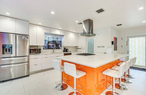 Nautilus Isle House | Outdoor Oasis w/Private Pool: Dania Beach Retreat