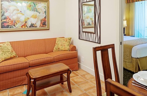 Florida Central Atlantic Coast Resort | Outdoor Swimming Pools, 4 Convenient Units, Mini-Golf and Basketball, Mini-Golf