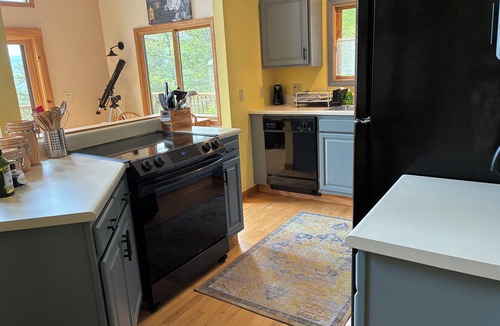 Brevard Cabin | Outdoor Tub Open! Mountain Views & Unforgettable Sunsets!