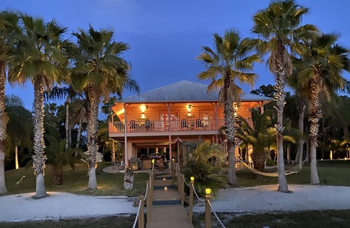 Crystal River House | Ozello Keys Waterfront Retreat on the Saint Martins River minutes to the Gulf.