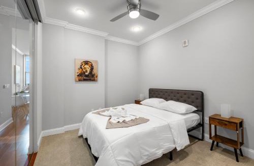 Olde Kensington Apartment | Palatial 1BR with Rooftop Pool