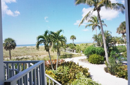 Palm Island House | Palm Island 2 Bedroom Superior Villa by RedAwning