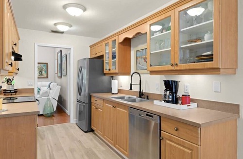 Sanibel House | Palm Paradise- Charming Island Bungalow in Downtown Sanibel