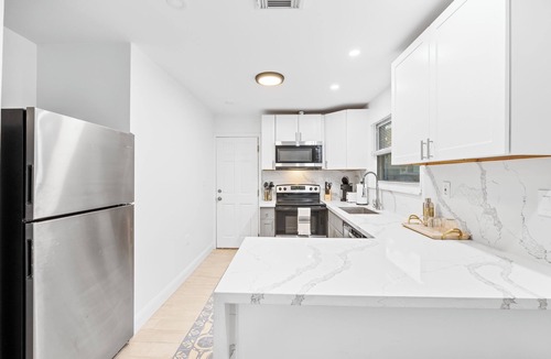 Melaleuca Gardens Apartment | Palm Paradise Oasis