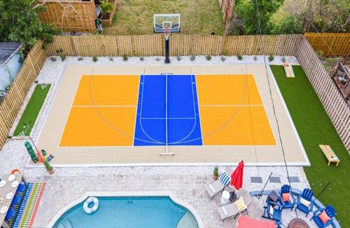 Bradenton House | Palm Shell Villa - Pool - Pickleball - Hot Tub