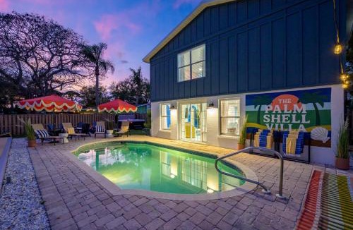 Bradenton House | Palm Shell Villa - Pool - Pickleball - Hot Tub