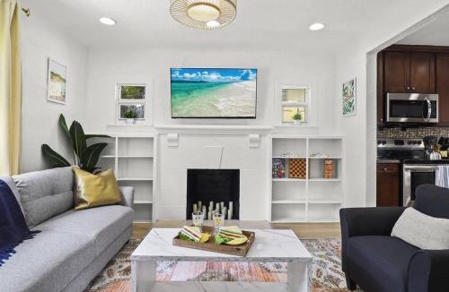 Parker Ridge Apartment | Palm Wave Says - Designers Stay - No Extra Fees