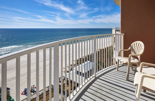 West Panama City Beach Hotel | Palmetto | Classic King + Kitchen | Couples Getaway | Steps to Sand