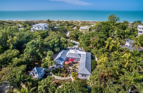 Captiva House | Palmflower House